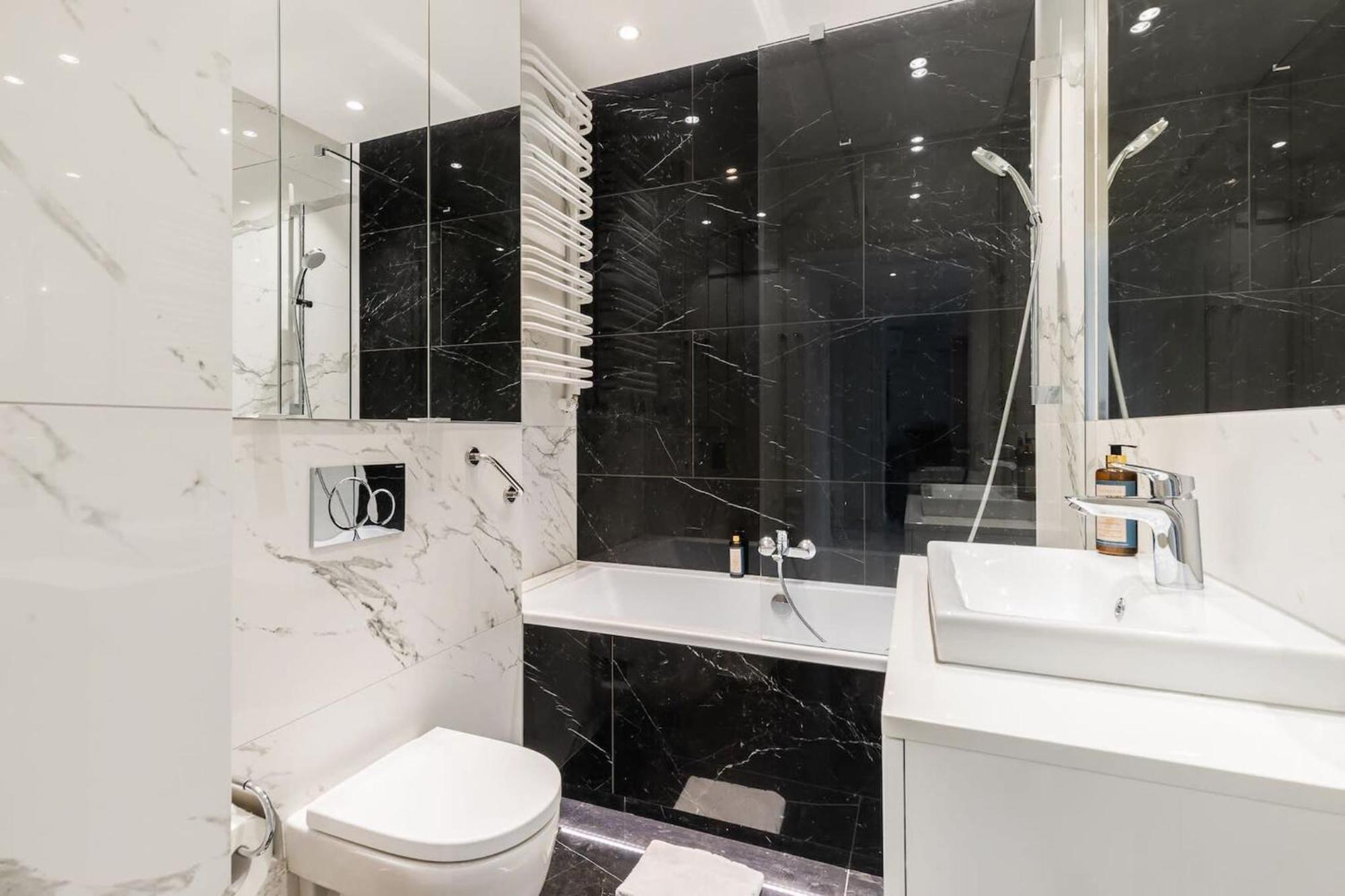 Karolkowa 28 - Prestigious With Balcony By Renters Prestige Appartamento Varsavia