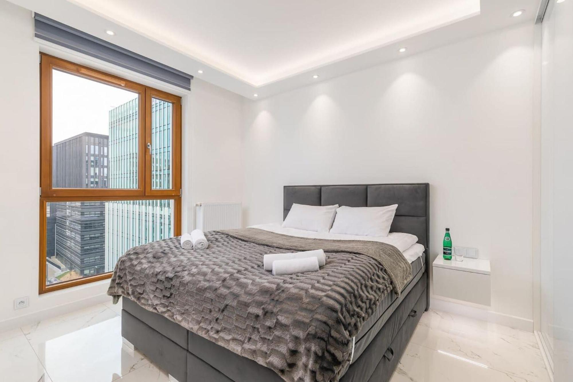 Karolkowa 28 - Prestigious With Balcony By Renters Prestige Apartment